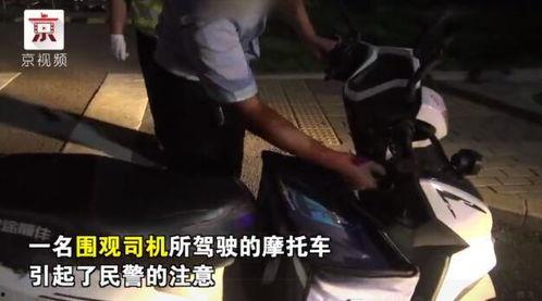 理发店吃瓜群众视频,吃瓜群众镜头下的日常百态