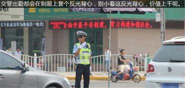 车祸现场吃瓜群众被撞飞,吃瓜群众被撞飞，现场惊心动魄